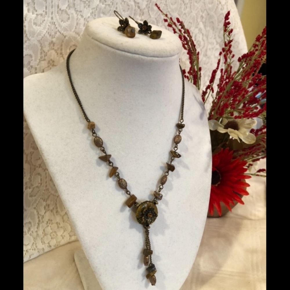 Vintage Avon Necklace & Earring Set